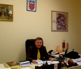 Ravnatelj: Ivan Grga, prof.